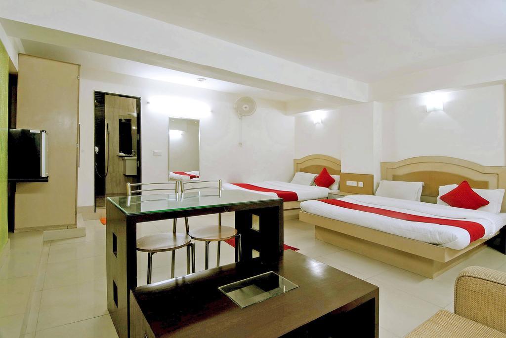 Hotel Durga International Nueva Delhi Exterior foto