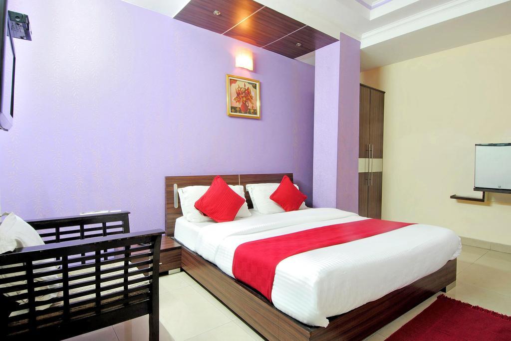 Hotel Durga International Nueva Delhi Habitación foto