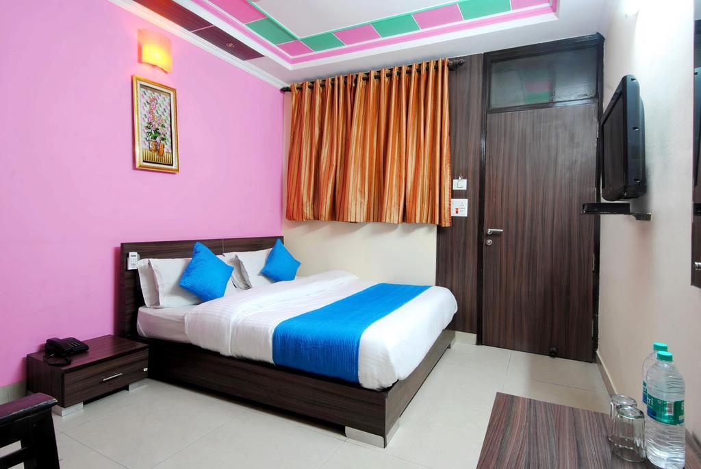Hotel Durga International Nueva Delhi Exterior foto