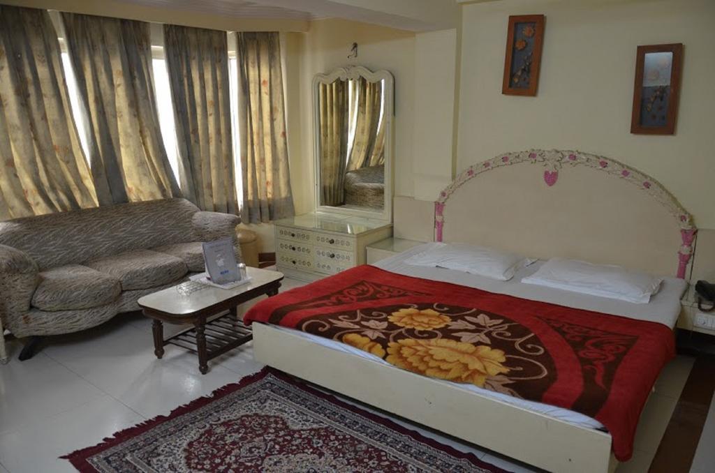 Hotel Durga International Nueva Delhi Habitación foto